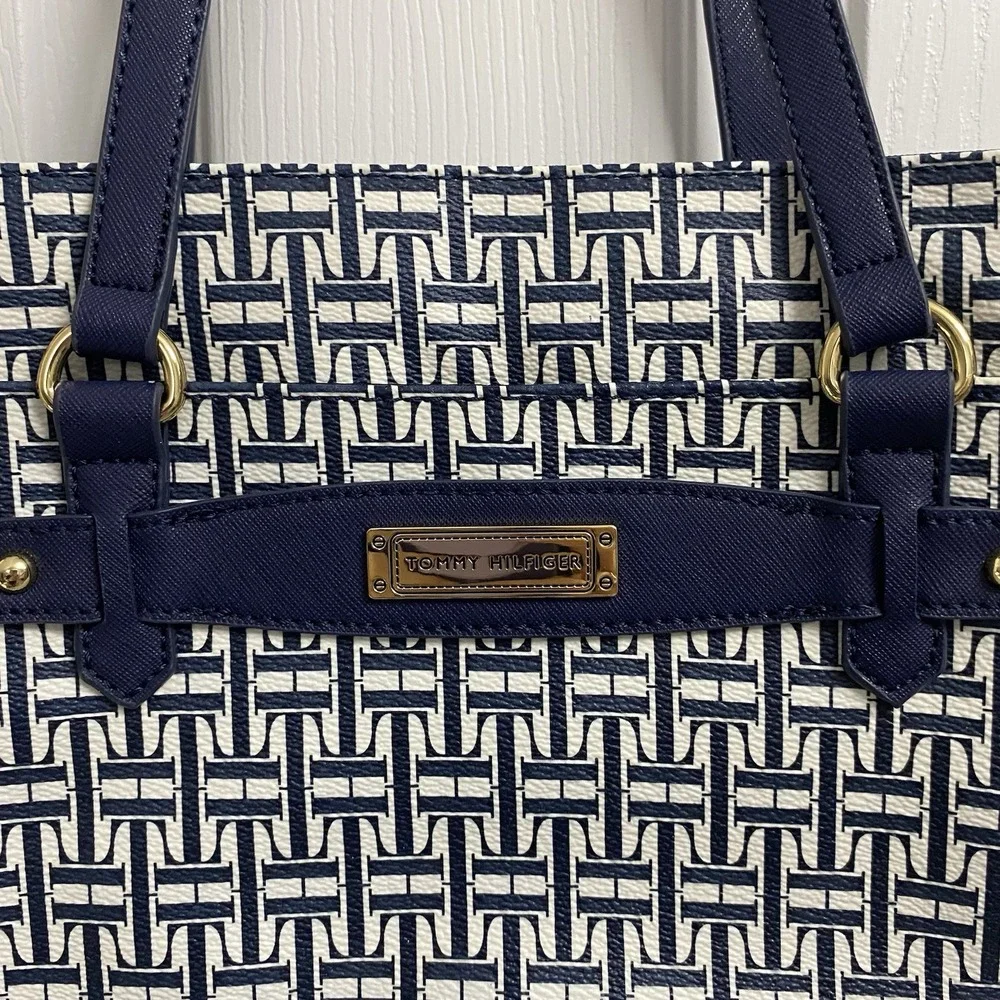 TOMMY HILFIGER Handbag Tote‎ Purse Blue/white With Silver Accent Pockets